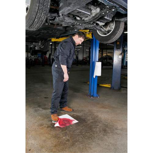 NEW PIG 26300 PIG&reg; Mediumweight Oil-Only Absorbent Mat Pad in Dispenser Box, 15" W x 20" L