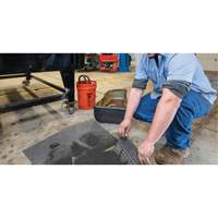 NEW PIG 25100 PIG&reg; Lightweight Absorbent Mat Pad in Dispenser Box, 15" W x 20" L