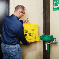 NEW PIG 45300 PIG&reg; Universal Spill Kit